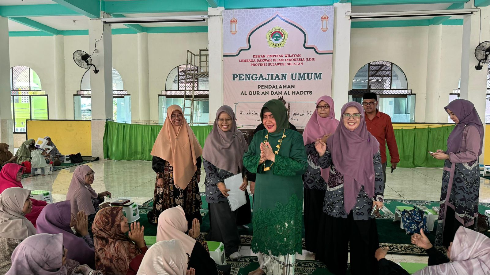 Indira Ikuti Pengajian Parenting bersama Majelis LDII Kota Makassar