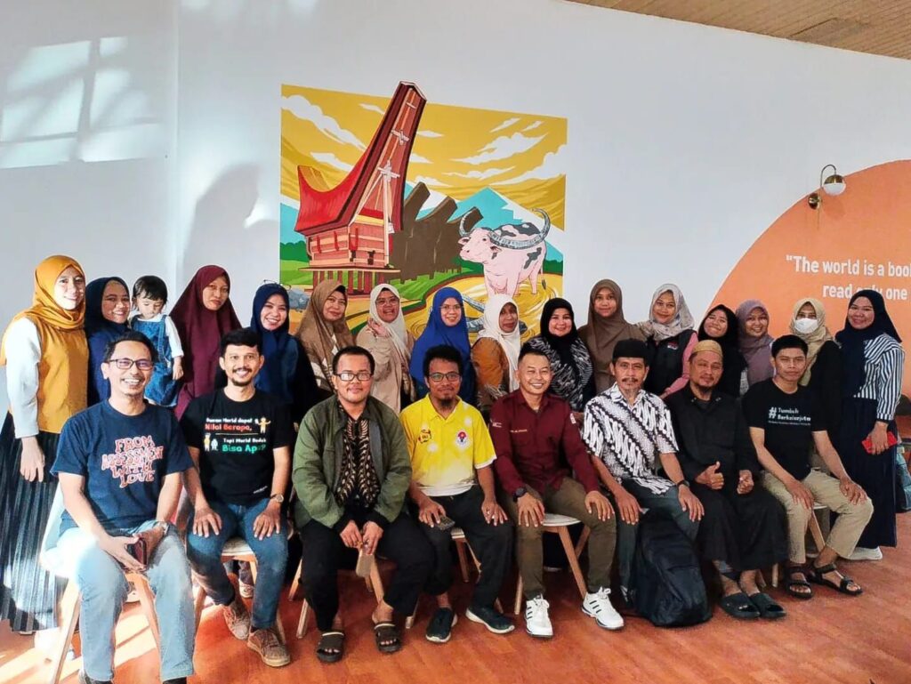 Menuju TPN XI Komunitas Guru Belajar Nusantara Makassar di Sekolah Islam Athirah