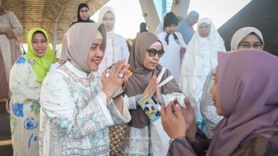 Indira Yusuf Ismail Shalat Id di Lapangan Karebosi bersama Keluarga dan Ribuan Warga Makassar