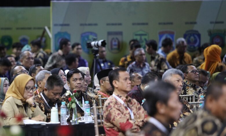 Mendagri Puji War Room Inisiasi Danny Pomanto di Hadapan Seluruh Wali Kota se Indonesia