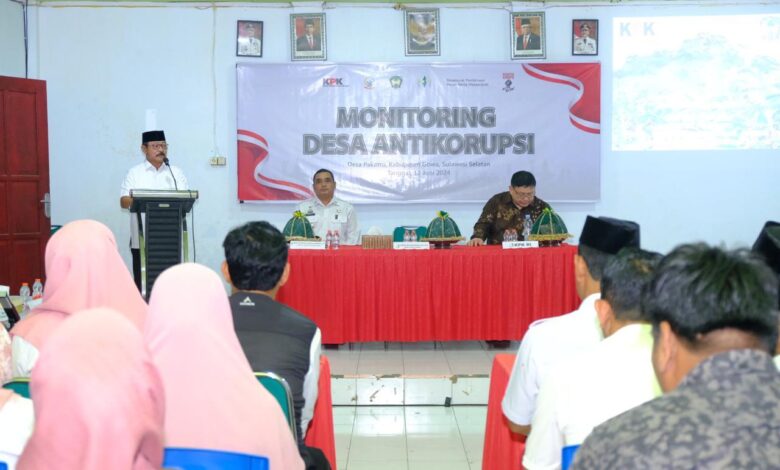 Wabup Gowa Terima Tim Monitoring KPK RI di Desa Pakkatto