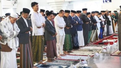 Moment Salat Idul Adha, Pj Sekda Makassar Ajak Masyarakat Tumbuhkan Sikap Rela Berkorban