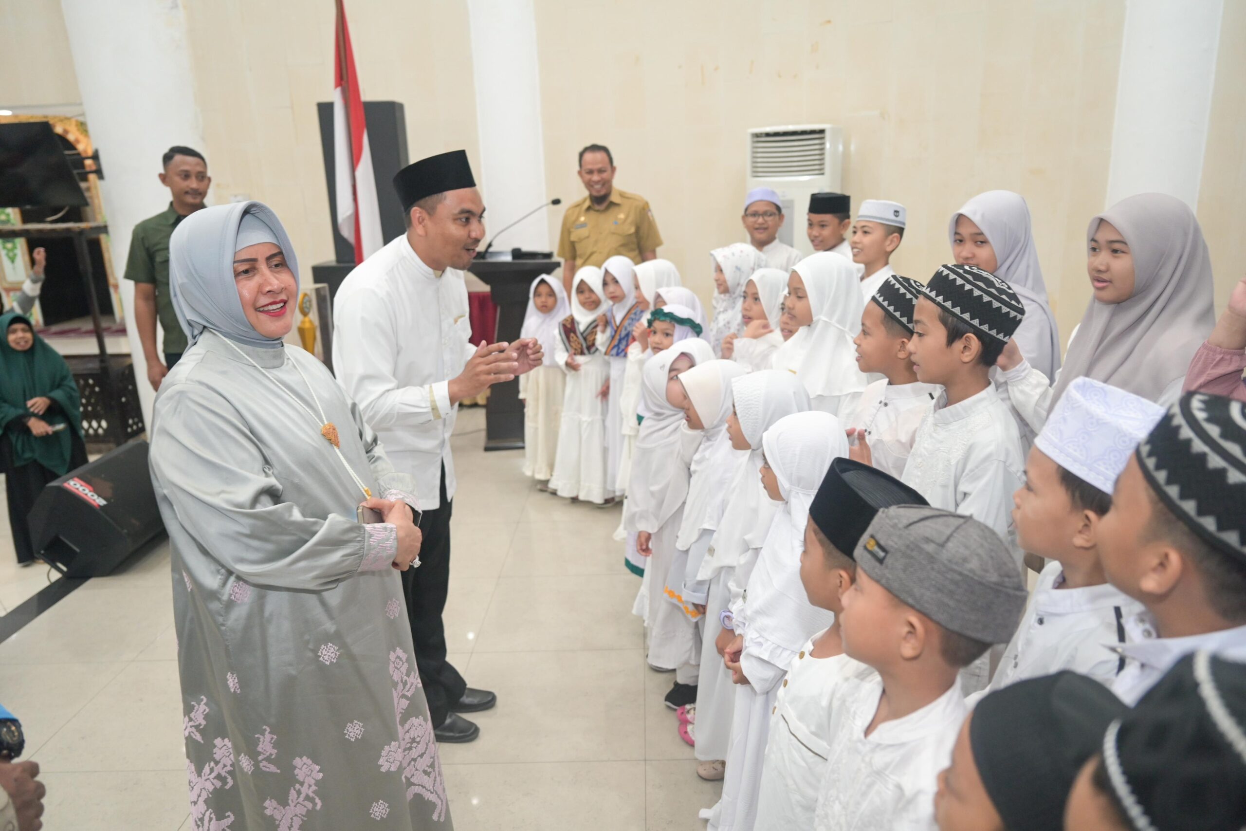 Ketua TP PKK Kota Makassar Beri Semangat Kafilah Festival Anak Saleh