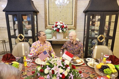 Wali Kota Makassar Dinner Bareng Konsulat Jenderal AS Christopher Green