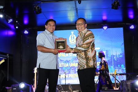 Kunker di Kota Makassar, KSAL Laksamana TNI Muhammad Ali Dinner Bareng Danny Pomanto