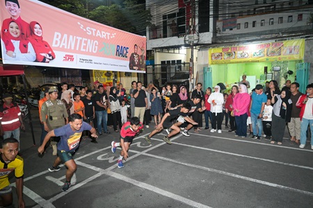 Ketua TP PKK Kota Makassar Buka Banteng Run Race 100 Meter di Kecamatan Mamajang