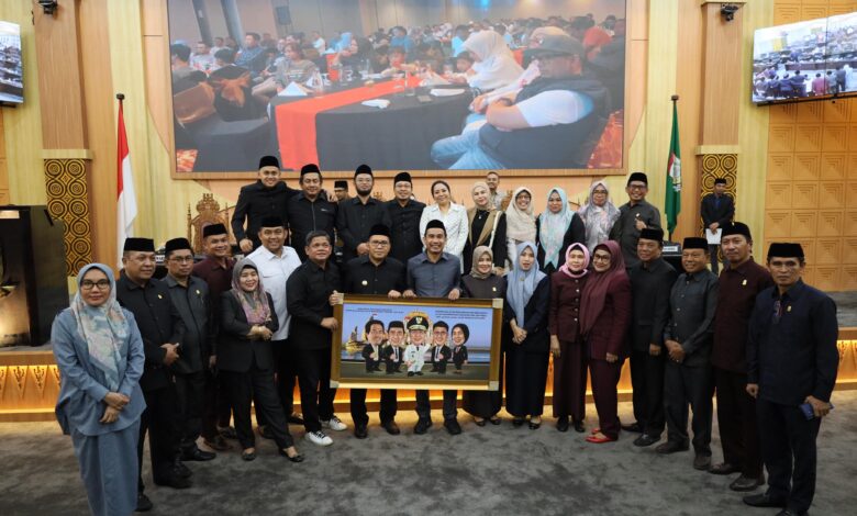 Jelang Akhir Masa Tugas, DPRD bersama Pemkot Makassar Sahkan Empat Ranperda