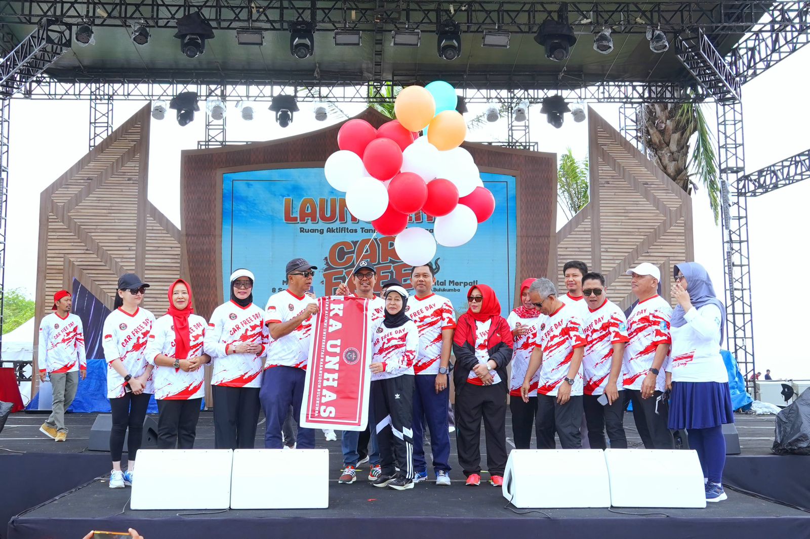 Bupati Andi Utta Resmi Luncurkan CFD di Pantai Merpati