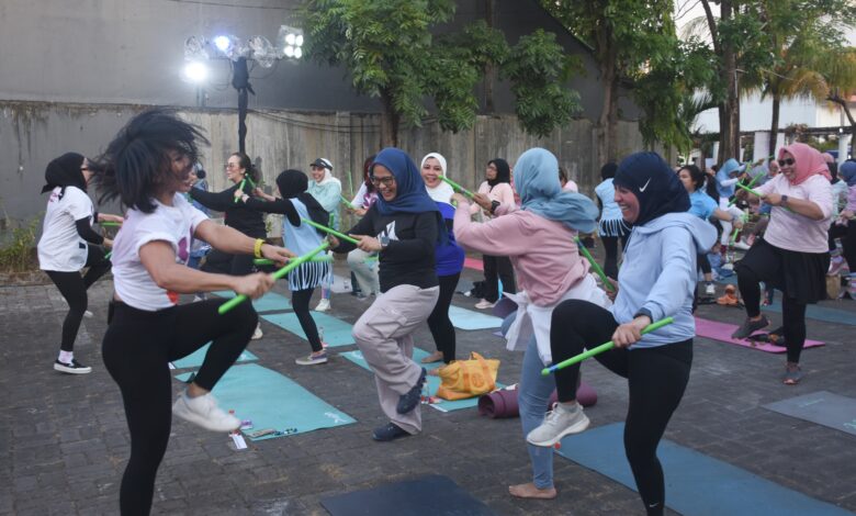 Ratusan Perempuan Olahraga Pound Fit Bareng Calon Wakil Wali Kota Makassar Rezki Mulfiati Lutfi