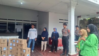 Logistik Pilkada Tiba di Kantor KPU Bone, Bawaslu Tingkatkan Pengawasan