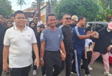 Cagub Sulsel Andi Sudirman Jalan Santai bareng Karang Taruna Patangkai Bone