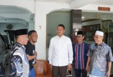 Maju Pilkada Makassar, Andi Seto Silaturahmi Minta Doa Restu ke Puang Makka