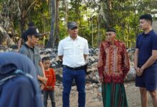 Kunjungi Korban Kebakaran di Desa Tamalanrea, Bupati Andi Utta Imbau Masyarakat Waspada