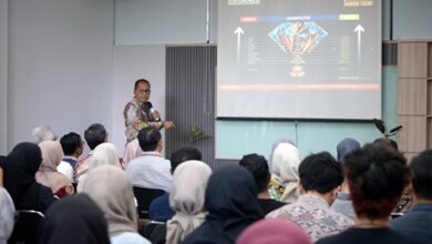 Danny Pomanto Berbagi Pengalaman Turunkan Emisi Karbon ke Mahasiswa Pascasarjana  SIAPPK ITB