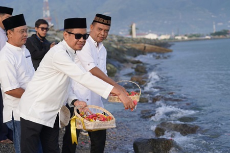 Pemkot Palu Gelar Tabur Bunga Mengenang Tragedi Bencana Gema Bumi Tsunami dan Likuifaksi 28 September 2018