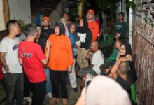 ORANGe Muda dan Indira Yusuf Ismail Kunjungi Korban Kebakaran di Jalan Badak