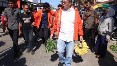 Kampanye di Pangkep, Danny Pomanto Blusukan ke Pasar Sentral