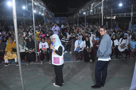 Nostalgia di Lapangan Tenis, Seto-Rezki Dapat Dukungan Penuh dari Warga Hartaco Indah