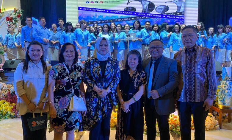 Bersama Jemaat Gereja Petra, Fatmawati Rusdi Tebarkan Nilai Toleransi dan Inklusif