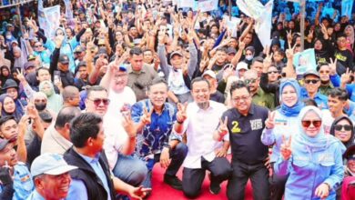 Penuh Semangat, Tim Dozer Bersatu untuk Menangkan Hati Damai