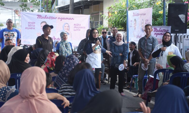 Dukung Paslon Sehati, Warga Labuang Baji Hangat Kehadiran Rezki Mulfiati