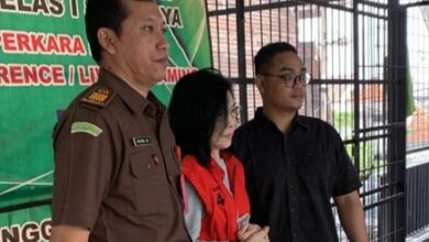 Kejati Jatim Pindahkan Tersangka Suap Meirizka Widjaja Ibunda Ronald Tannur ke Kejagung