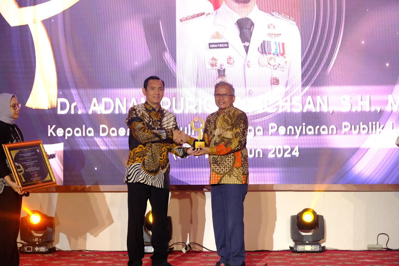 Gowa Raih Kepala Daerah Peduli Lembaga Penyiaran dan LPPL Radio Terbaik di KPID Award 2024