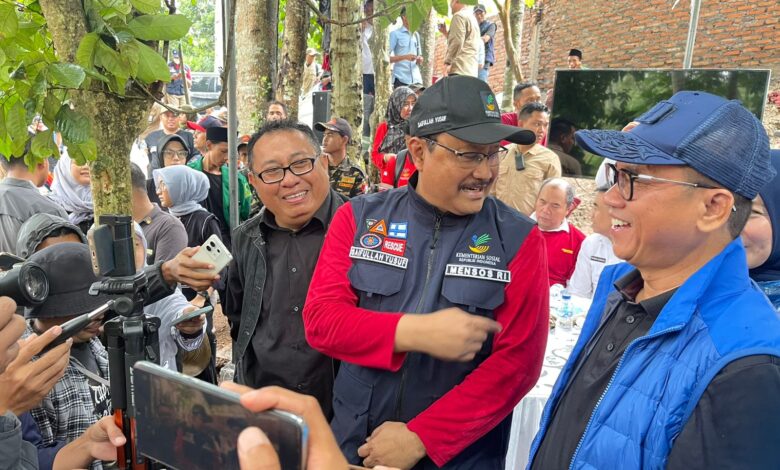 Mensos Gus Ipul: Ketum SMSI Firdaus Yang Membuat Kami Terperangkap di Sini