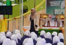 MHQ Hadirkan Influencer Sherly Annavita Berbagi Inspirasi Kepada Santri