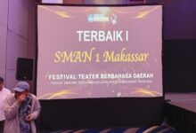 Teater SATU Makassar dari Sekolah Menengah Atas (SMA) Negeri 1 Makassar dengan karya pertunjukan yang menggunakan bahasa Bugis klasikberjudul “Galigo, Nawanawana Saweiganding” berhasil menjadi juara umum pada Festival Teater Berbahasa Daerah Tahun 2024 Se-Sulawesi Selatan dan Sulawesi Barat (Sulselbar) yang digelar tanggal 13 hingga 15 Desember 2024, di hotel Four Points By Sheraton Makassar oleh Balai Bahasa Provinsi Sulsel.