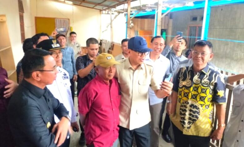 Menteri P2MI Video Call dengan Pekerja Migran Indonesia asal Sigi