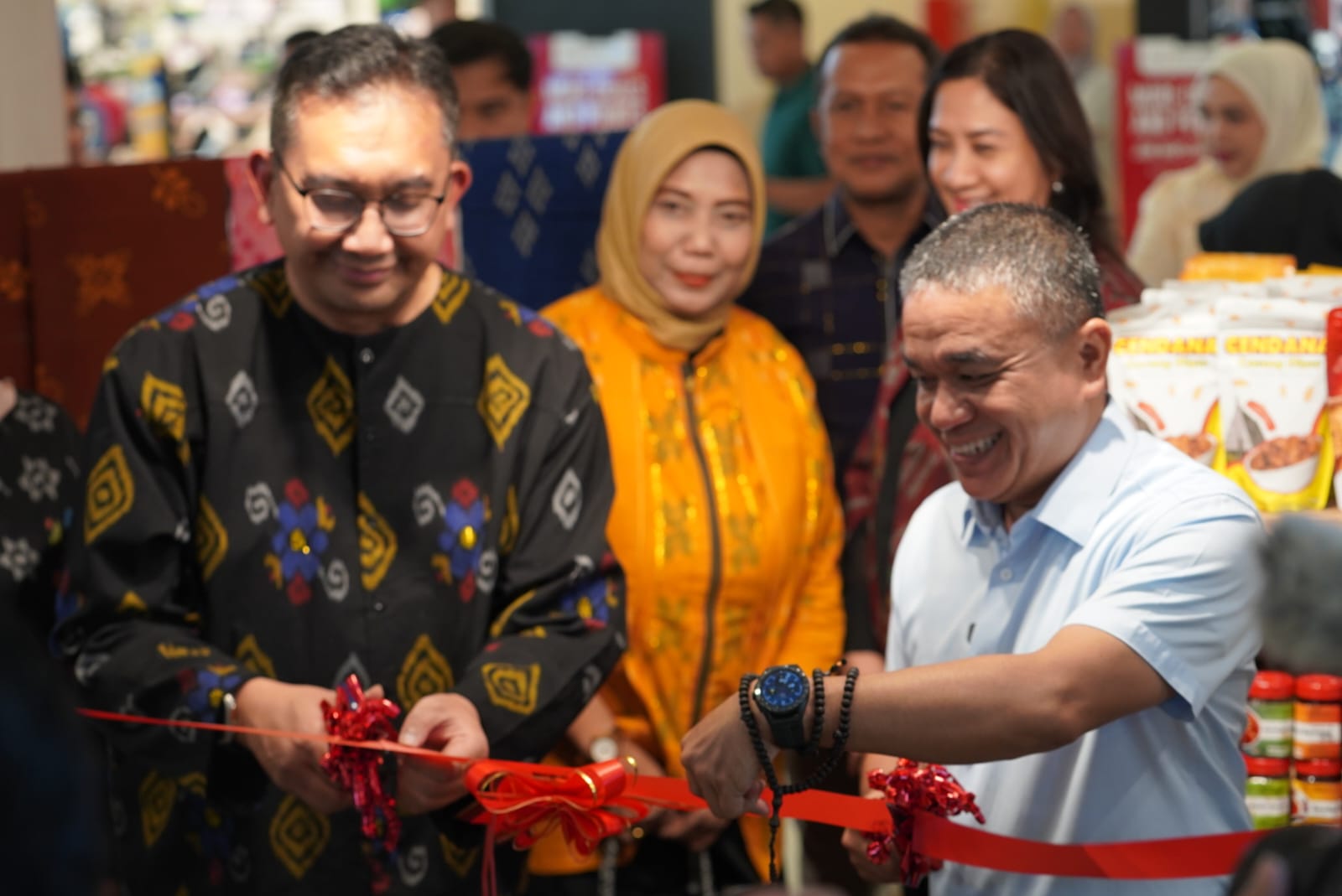 Launching Pre-event Karya Kreatif Sulawesi Tengah, Wali Kota Palu Dorong Tenun Kelor Lebih Maju