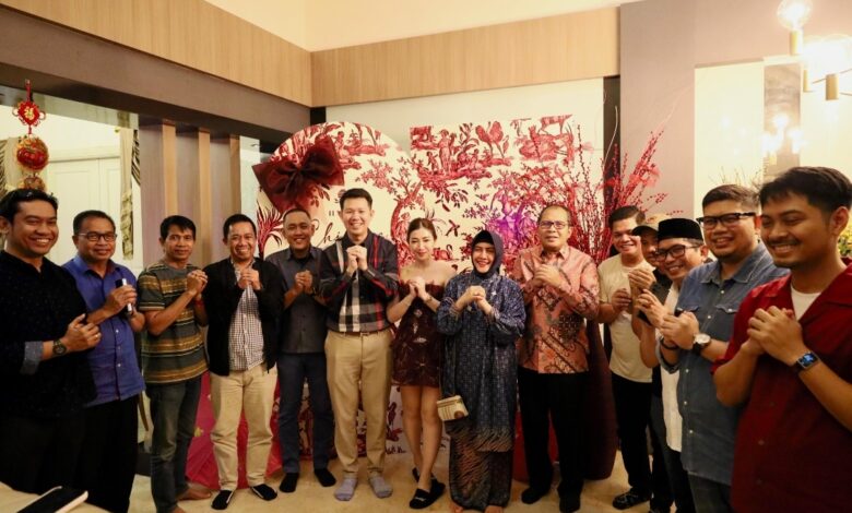 Momentum Imlek, Danny Pomanto Silaturahmi ke Rumah Tokoh Tionghoa