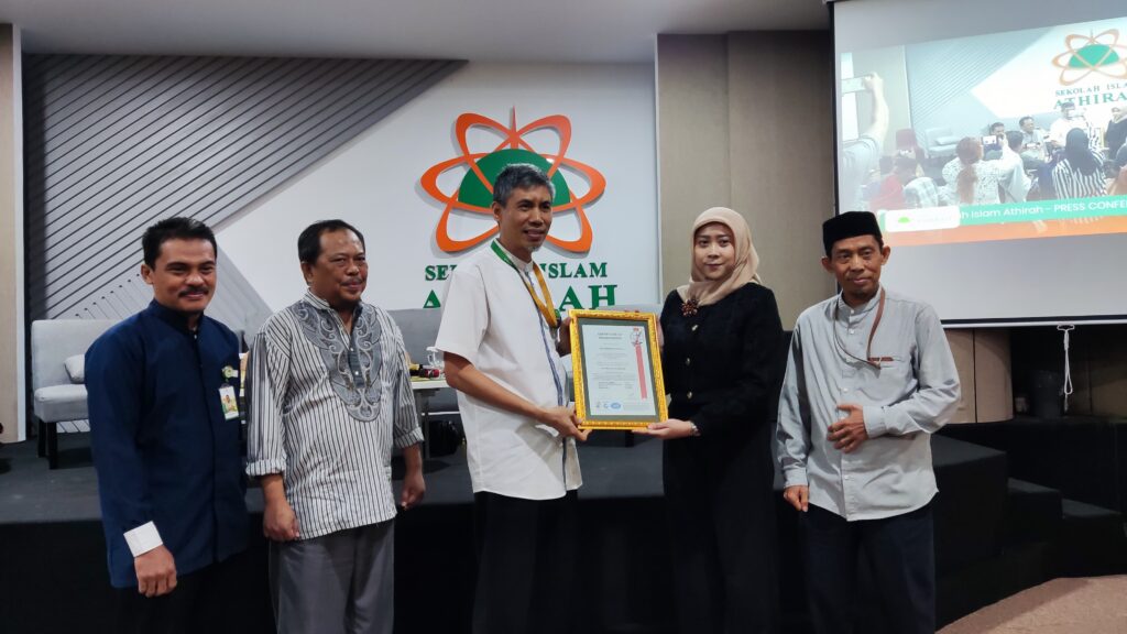 SMA Islam Athirah 1 Makassar Raih Sertifikasi ISO 21001:2018, Bukti Komitmen pada Pendidikan Berkualitas