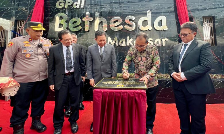 Danny Pomanto Resmikan GPDI Bathesda Makassar Ingatkan Jagai Anakta Lewat Pengenalan Iman
