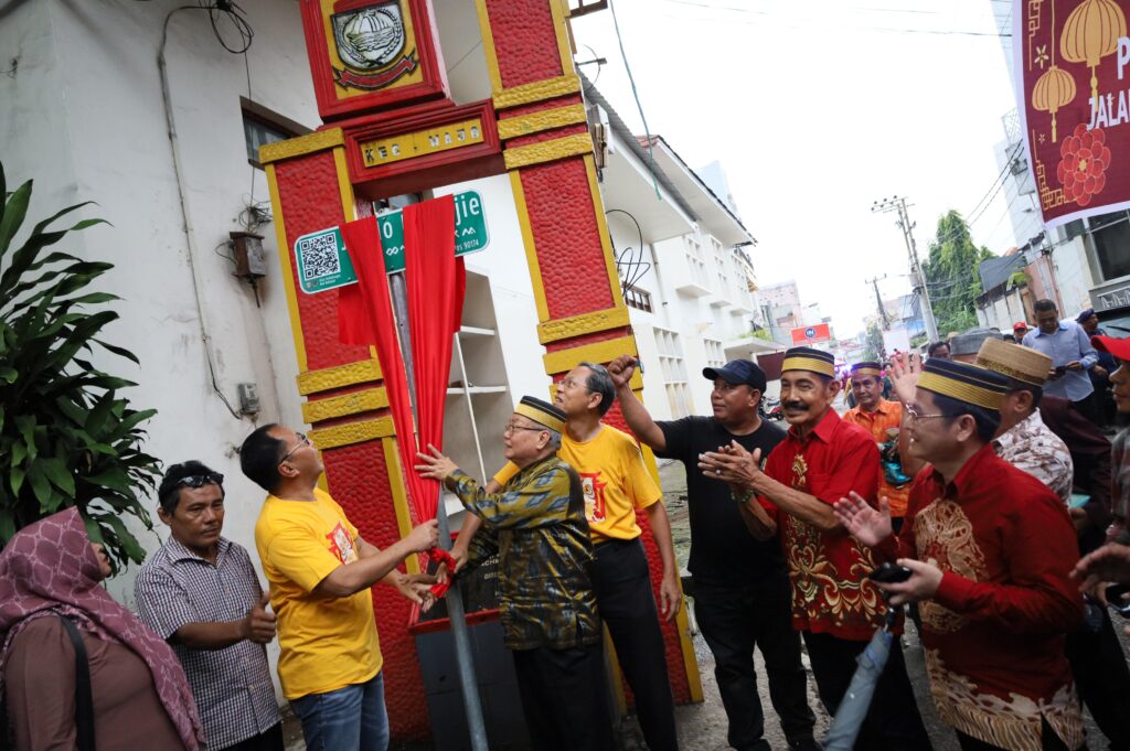 Danny Pomanto Resmikan Nama Jalan Jampea Jadi Hoo Eng Djie