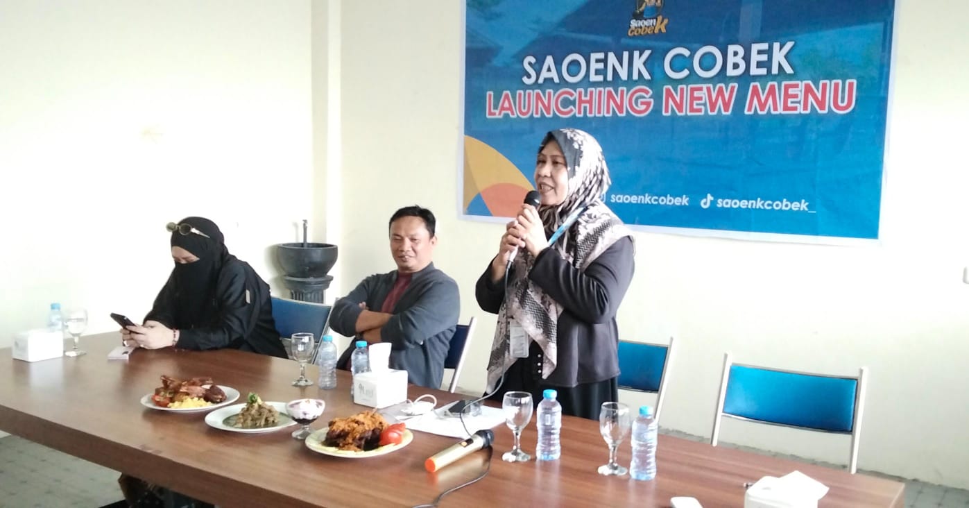 Launching Menu Baru, Saoenk Cobek Manjakan Lidah Warga Bone dengan Cita Rasa Khas