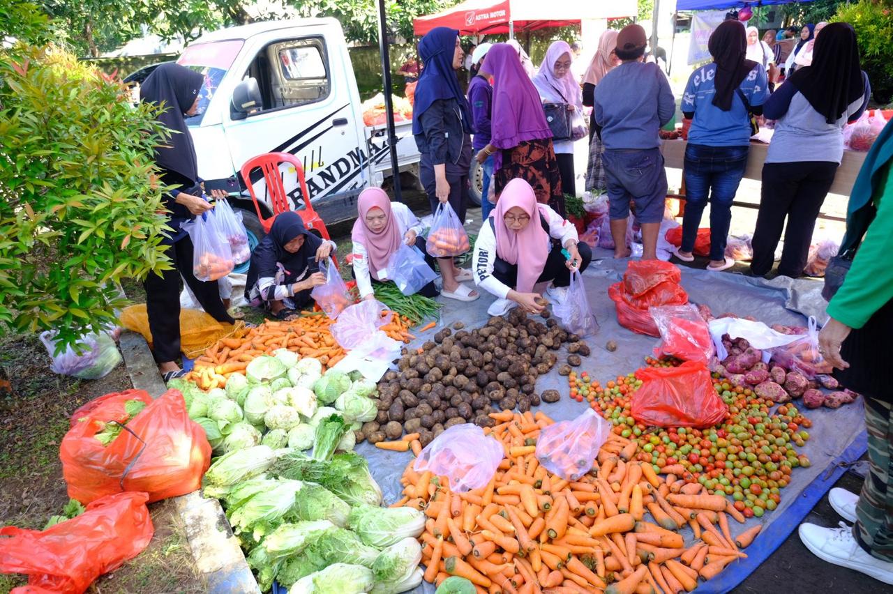 Pemkab Gowa Gelar Pasar Tani Bagi Masyarakat