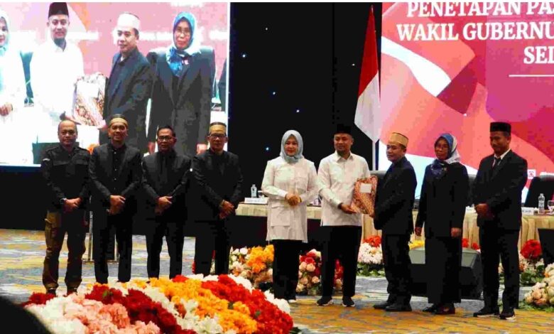 KPU Sulsel Tetapkan Andi Sudirman-Fatmawati jadi Gubernur dan Wakil Gubernur Terpilih
