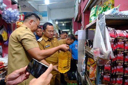 Jaga Stabilitas Harga dan Stok Pangan Jelang Ramadan, Wabup Gowa Lakukan Kunjungan Pasar