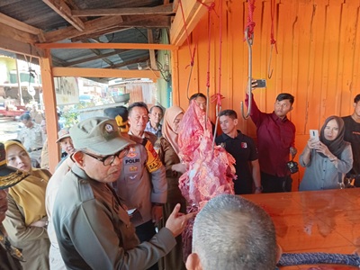 Pastikan Harga Bahan Pokok Jelang Ramadan Wakil Bupati Bone Pantau Pedagang di Pasar