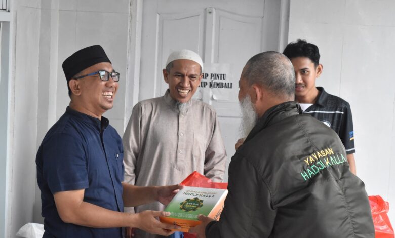 Bagikan 32.500 Paket Iftar Selama Ramadan, LAZ Hadji Kalla Fokus Menyasar Wilayah Kemiskinan Ekstrem di Kota Makassar