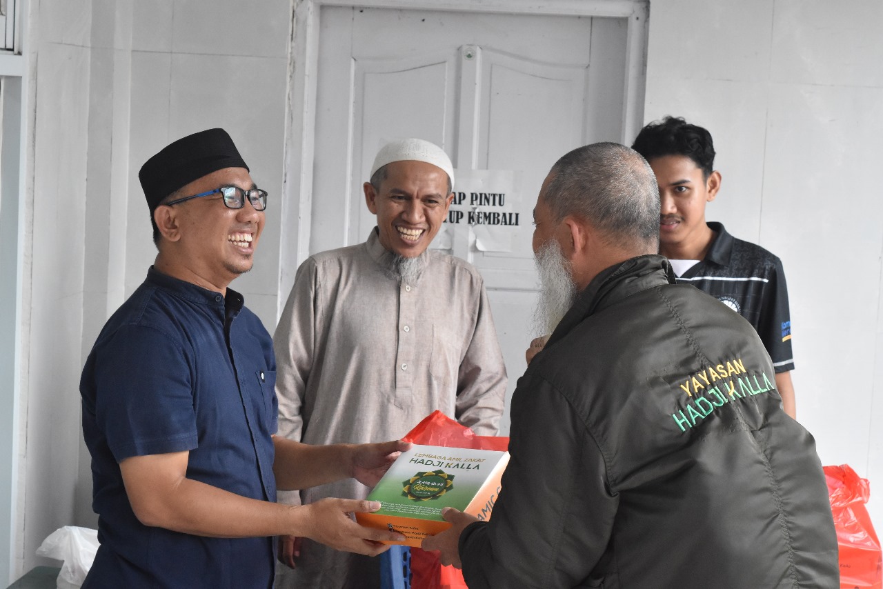 Bagikan 32.500 Paket Iftar Selama Ramadan, LAZ Hadji Kalla Fokus Menyasar Wilayah Kemiskinan Ekstrem di Kota Makassar