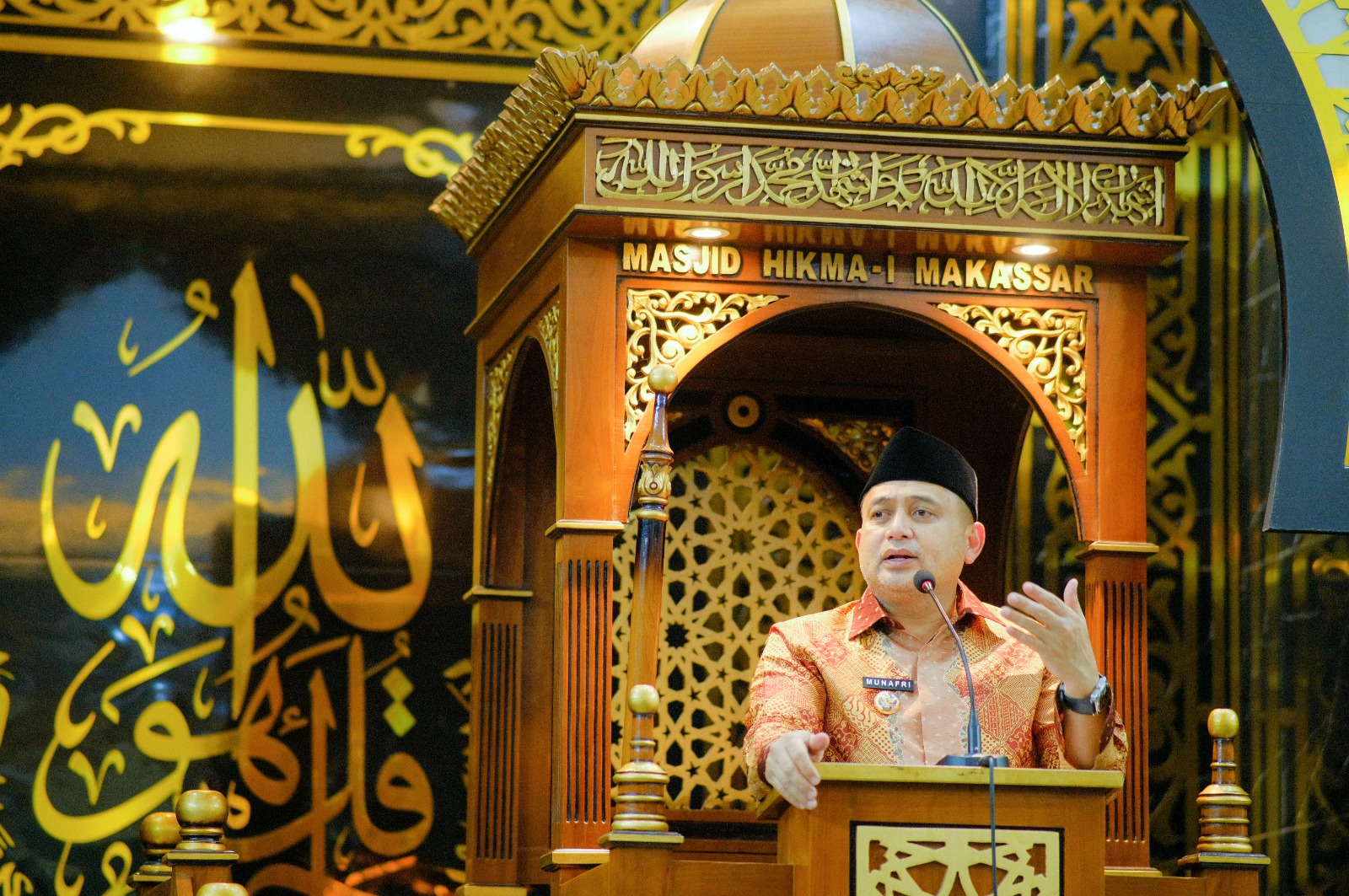 Buka Puasa Bersama Warga, Munafri Arifuddin Apresiasi Pembangunan Masjid Hikmah