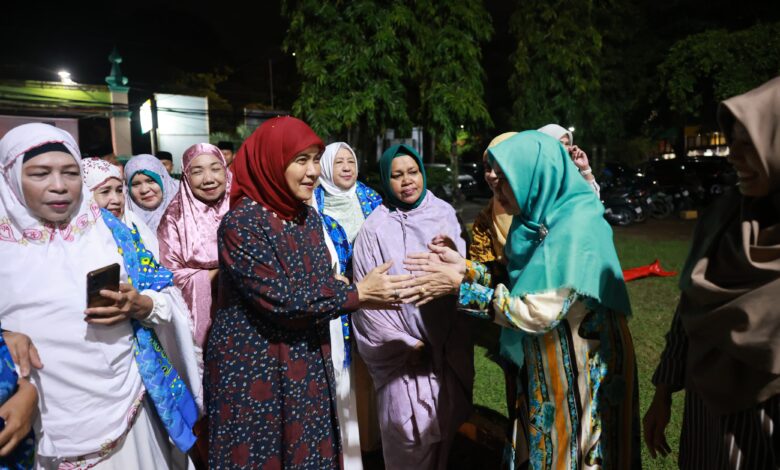 Aliyah Mustika Ilham Safari Ramadan dan Salat Tarawih di Masjid Baiturrahman Panaikang