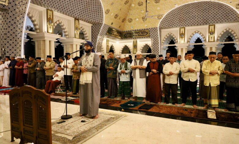 Salat Subuh Berjemaah di Masjid Raya, Munafri Arifuddin Tegaskan Pemkot Makassar Siap Dukung Kegiatan Masjid