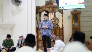 Buka Bersama Jemaah Masjid Raya, Munafri Komitmen Renovasi Masjid