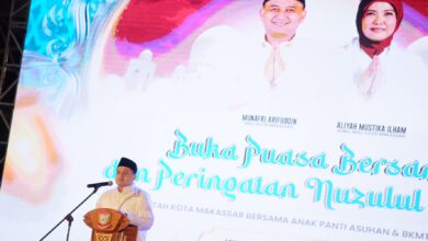 Peringati Nuzulul Quran, Wali Kota dan Wakil Wali Kota Makassar Santuni Anak Yatim