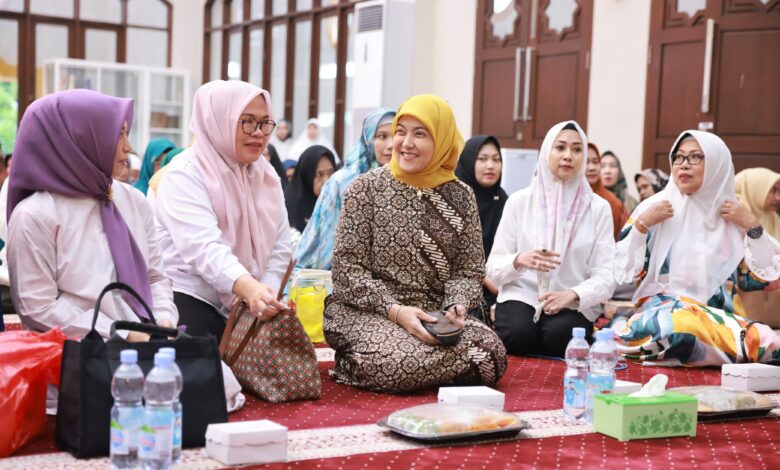 Aliyah Mustika Ilham Hadiri Buka Puasa Bersama di Masjid Cheng Ho