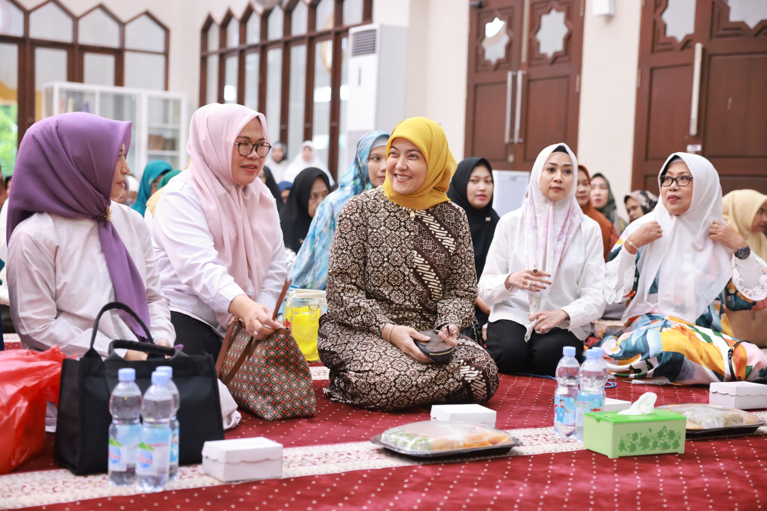 Aliyah Mustika Ilham Hadiri Buka Puasa Bersama di Masjid Cheng Ho